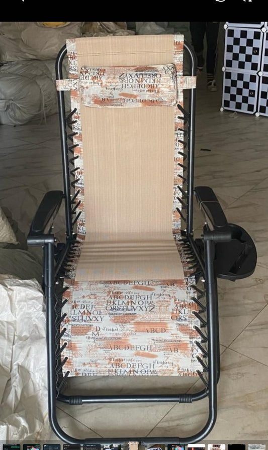 Nouveaux arrivage des super chaisse pliante en couleur unique ,,,robuste et resistan